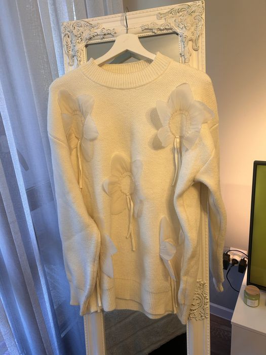 Пуловери на Mango, Zara, H&M и други