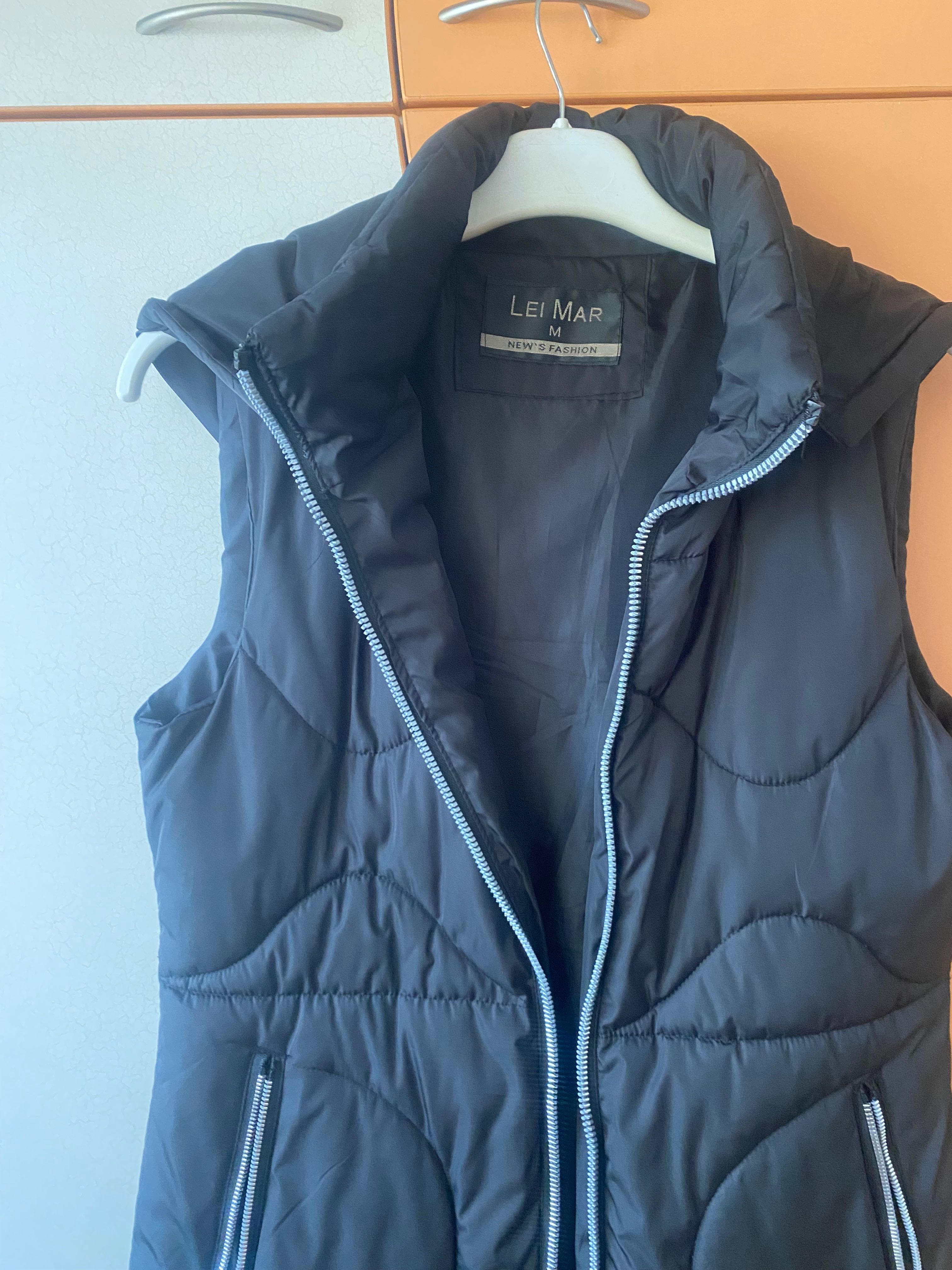 Дълъг черен елек Zara
