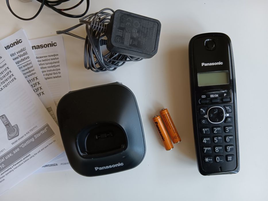 Стационарен безжичен телефон Panasonic KX-TG1611FX