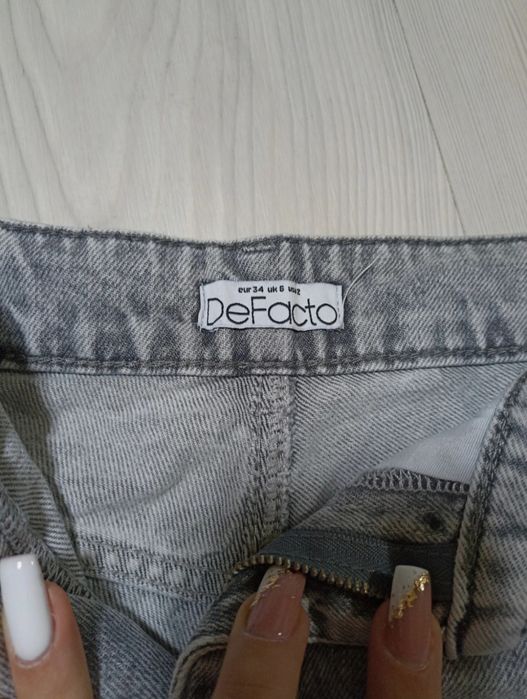 Pantaloni scurți (blugi)