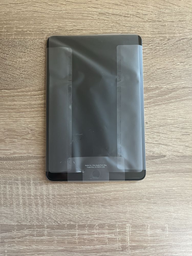 Продавам iPad mini 5