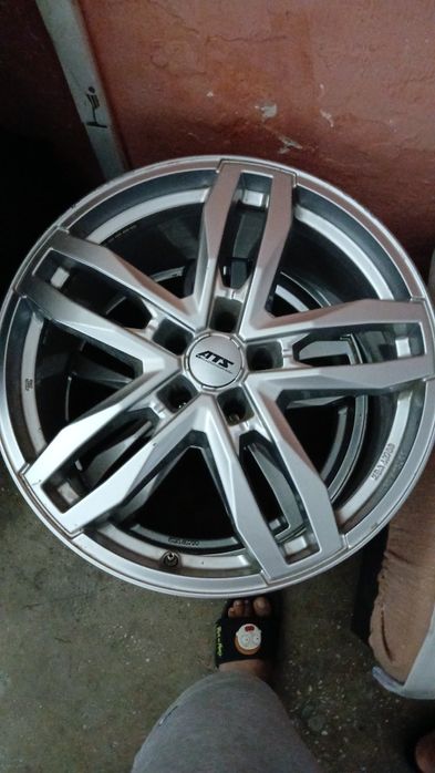 Vând jante cu cauciucuri de vara