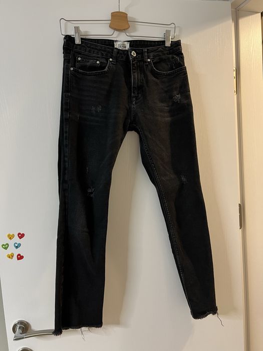 Blugi negri Zara