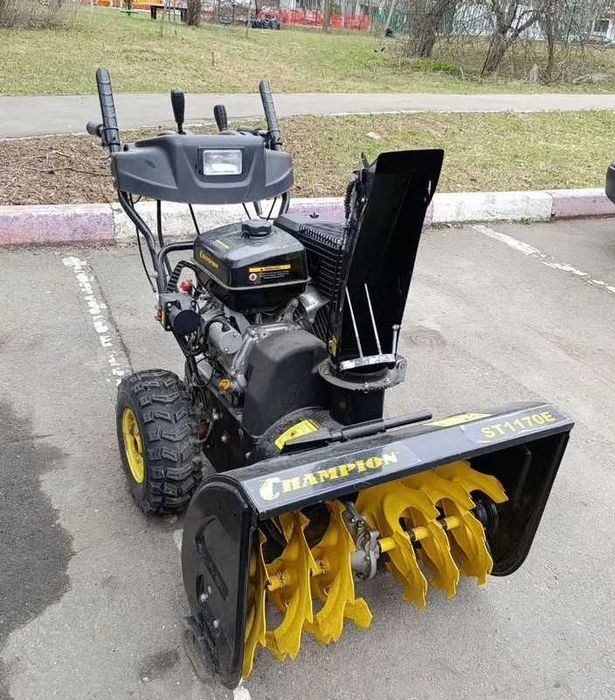 Снегоуборщик Champion ST1170E