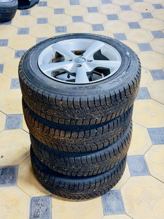 Зимняя резина с дисками липучка 185/65 R15