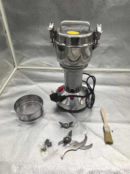 Rasnita electrica 1200W rapida si eficienta