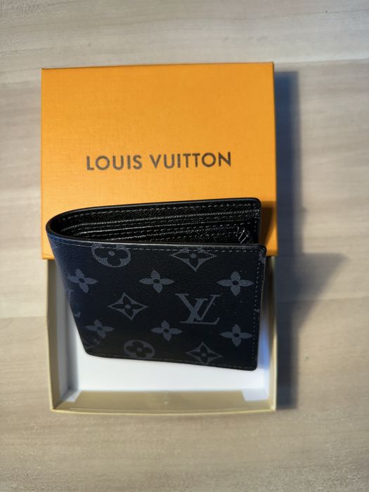 Louis Vuitton портфейли нови
