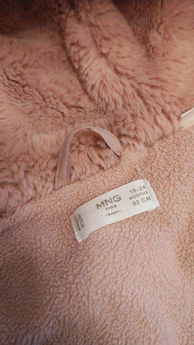 Зимно яке MANGO 92 размер. За момиче.