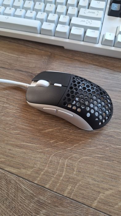 Vand mouse T.G.A. AQIRYS