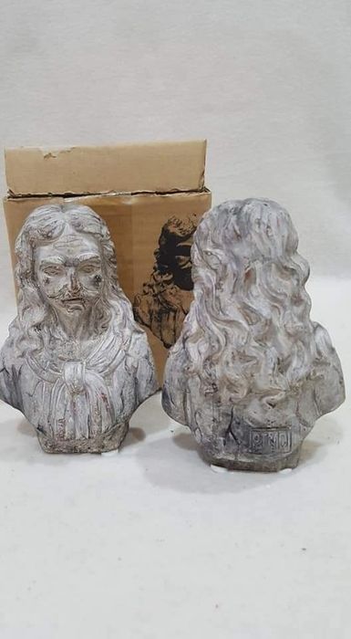 Нови масивни статуетки