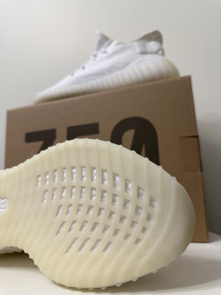 Reducere ! Yeezy Boost 350 - Cream White / Triple White