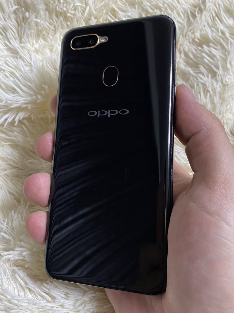 Oppo A5S 32Gb черный