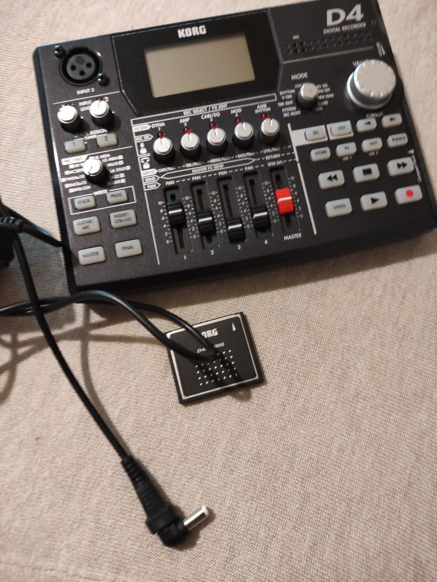 Korg D4 Multitracker