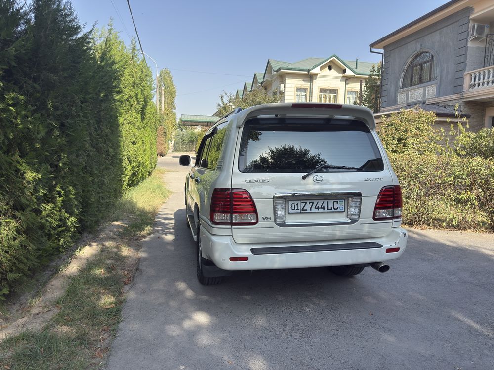 Продается Toyota Land Cruiser 100 переделен на Lexus 470LX цвет Жемчуг