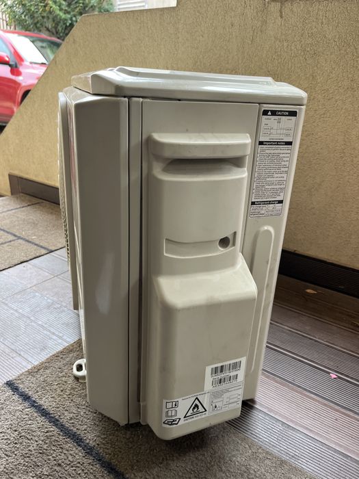 Unitate exterioara AC/aer conditionat multisplit Vivax - defecta