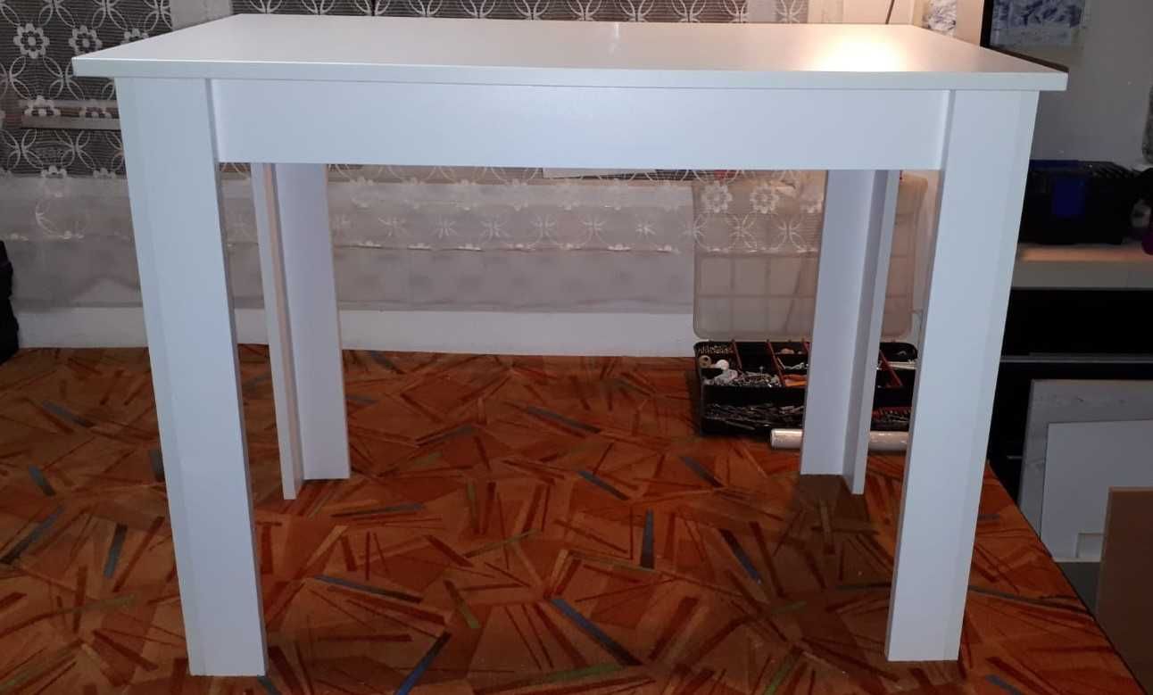 Masă de bucatarie