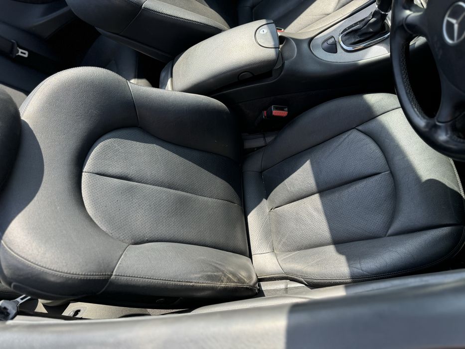 Dezmembrez Mercedes Clk180 cabrio interior piele