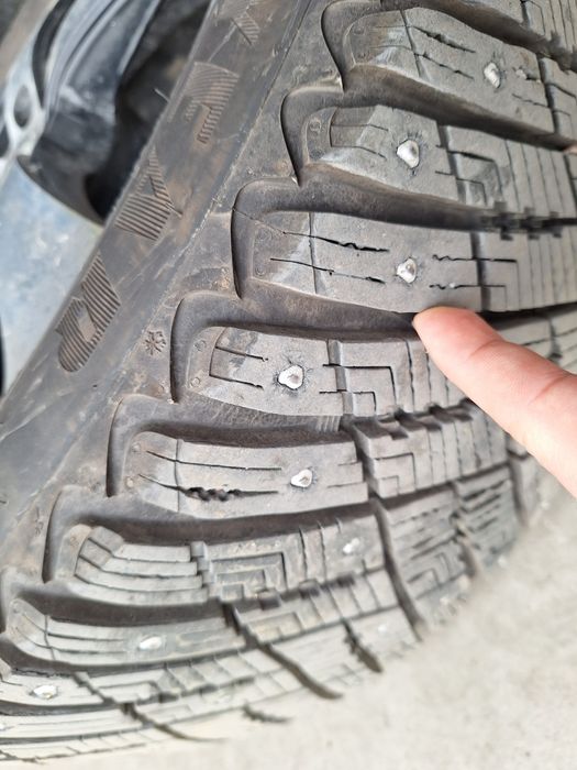 Anvelope 225/55/17 iarna  - tinte GOODYEAR ultragrip