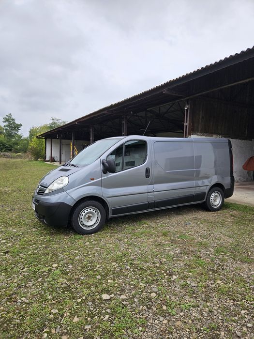 Opel Vivaro 2009 , varianta Long