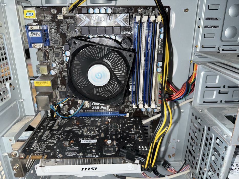 Pc intel i7 2600, 16gb ram, Nvidia GTX 950 2gb, hdd 1tb