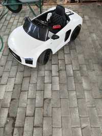 Vand masinuta electrica Audi R8 pentru copii