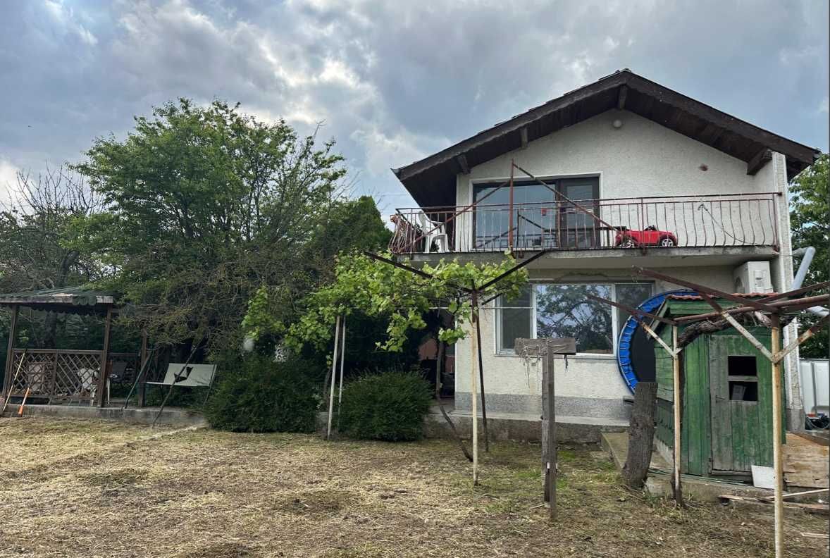 Къща 128 м2, двор 691 м2, Телевизионна кула