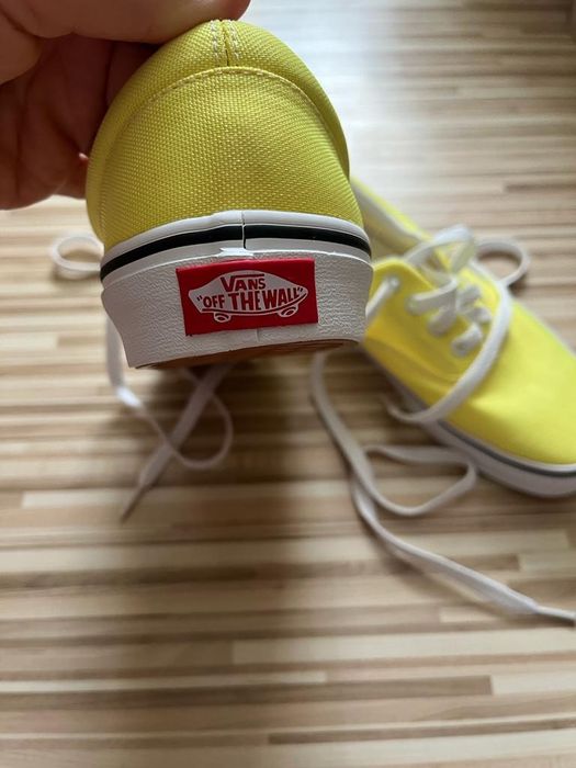 Teniși Vans,Converse