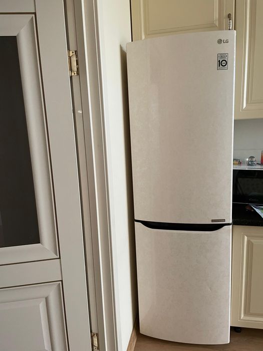 Холодильник LG 190см