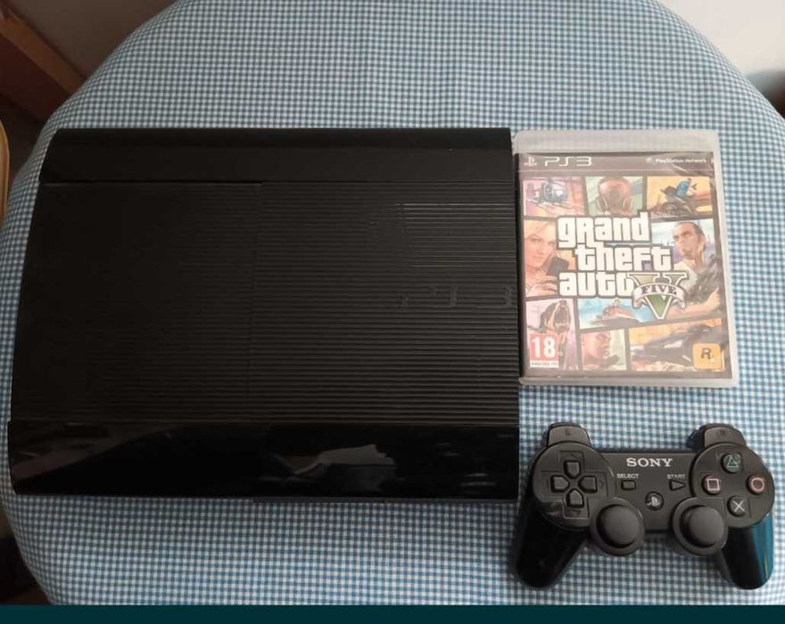 Consola Joc PS3 Super slim 500gb (ultimul model) plus joc GTA 5 inclus