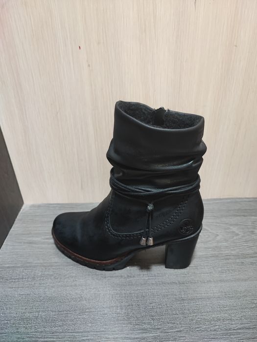 Продам осенние сапожки