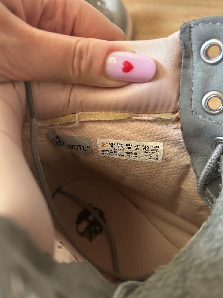 Bocanci/ ghete Timberland impermeabili piele nabuc mărimea 39