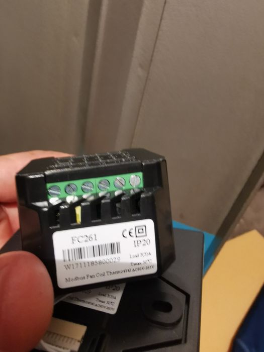 Termostat digital programabil cu mai multe aplicatii