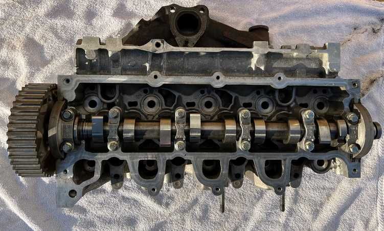 Chiulasa cu 1 ax came K9K 1.5 dci Dacia Renault Nissan Mercedes