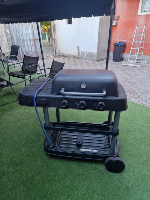 Grătar pe gaz butelie