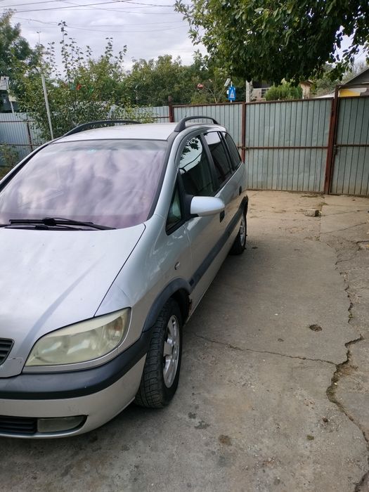 Opel Zafira 1,8 benzina gpl