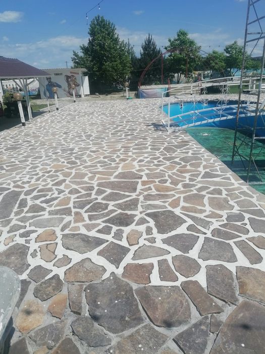 Piatra naturala de munte pentru pavaj.