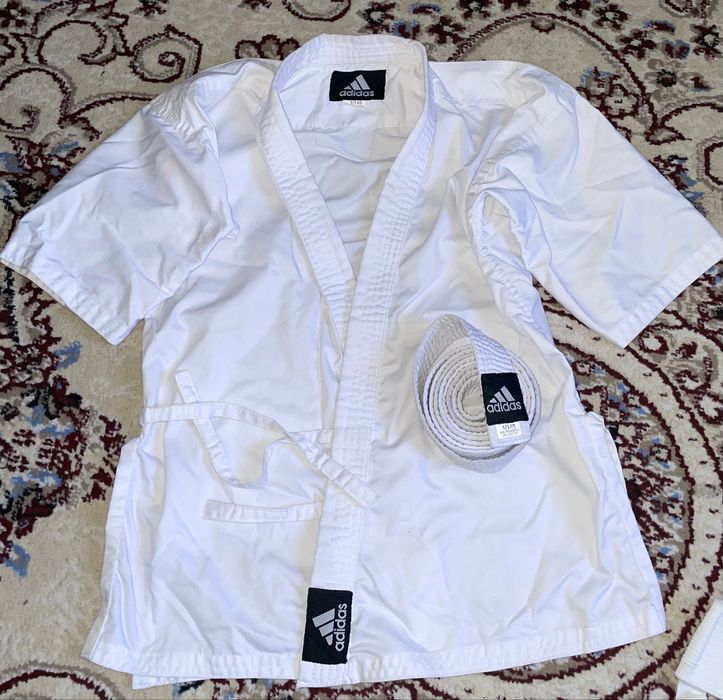 Продам набор кимоно для каратэ