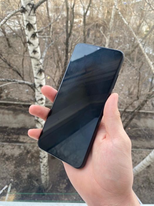 Продаю Самсунг А04е