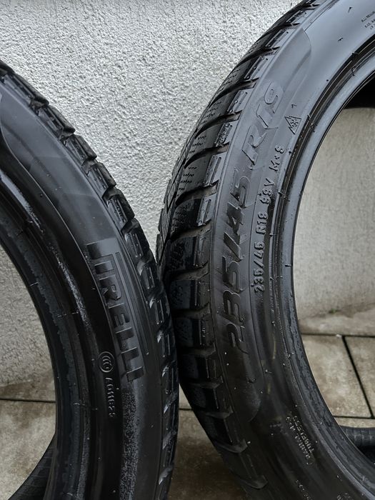 2 seturi cauciucuri Pirelii r19 (245/45) si (235/45), Anvelope
