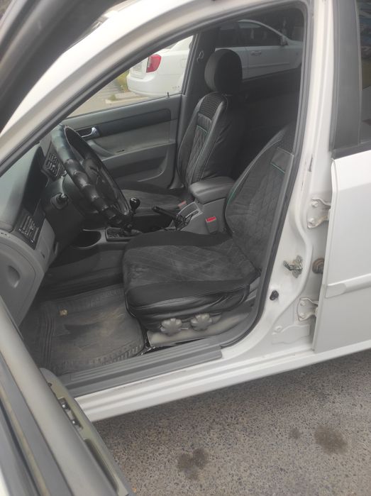 Продаю автомобиль LACETTI