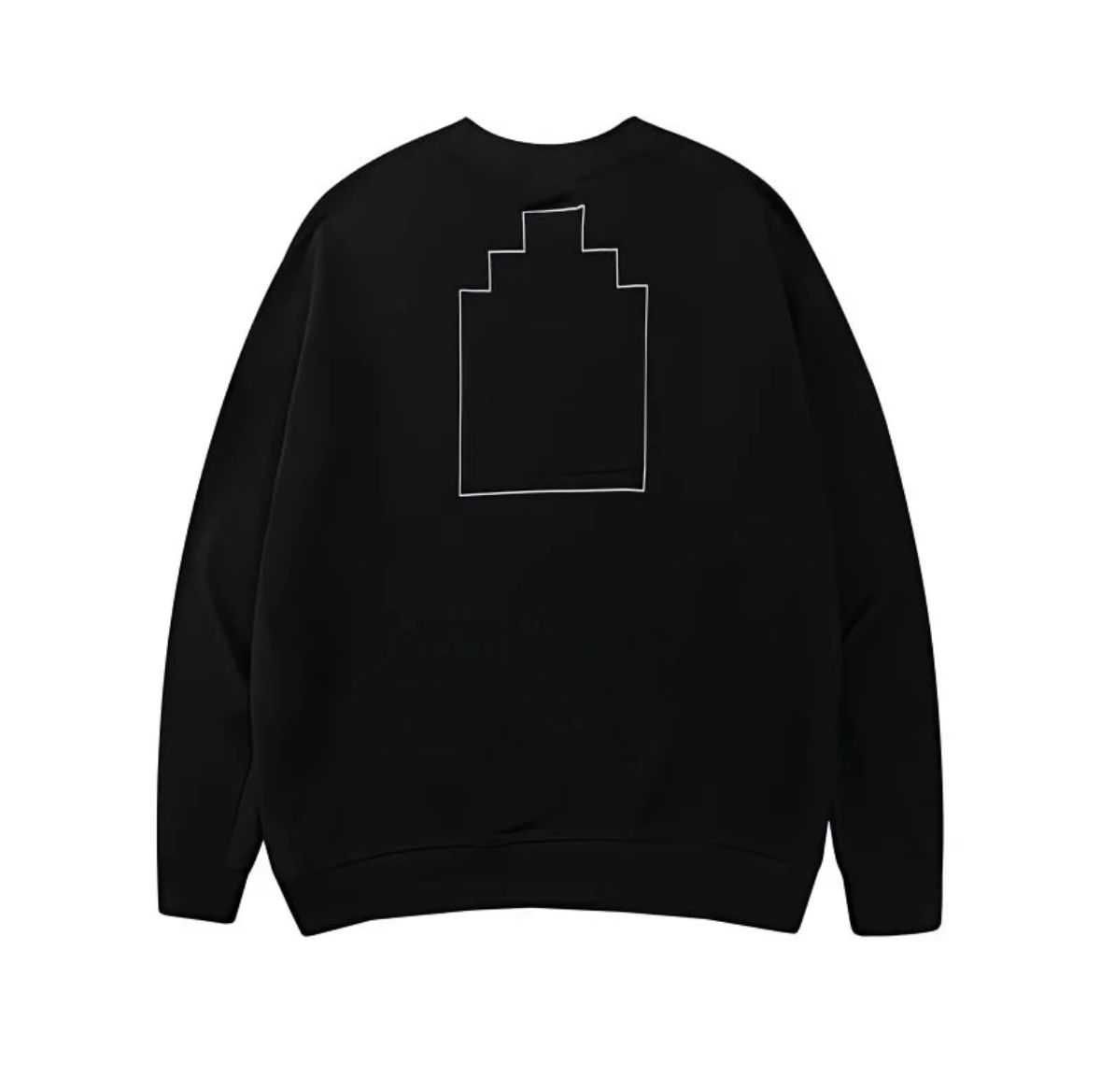 Cav Empt-размер M–L подойдёт парням и девушкам.
Новая,не ношеная.