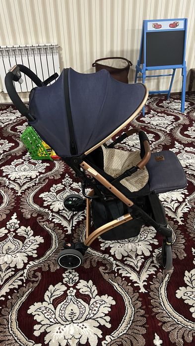Продается детская коляска Booboohoo