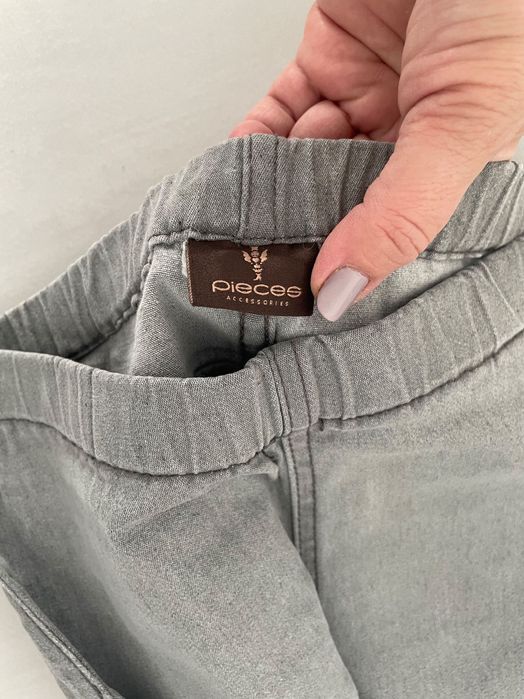 Blugi gri noi S firma