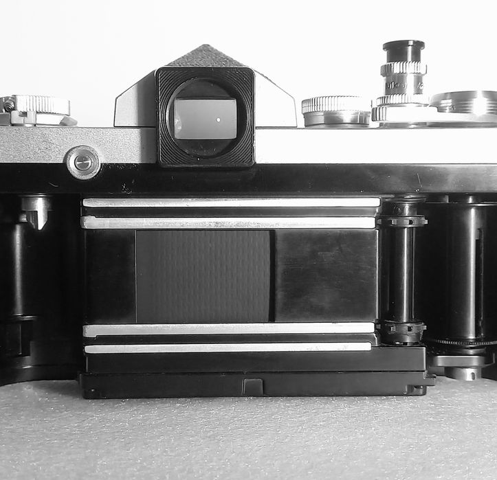 Aparat foto film vintage NIKON F - The Legend