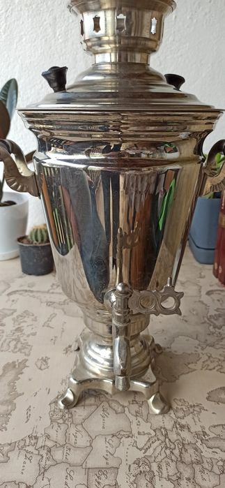 Руски самовар за украса