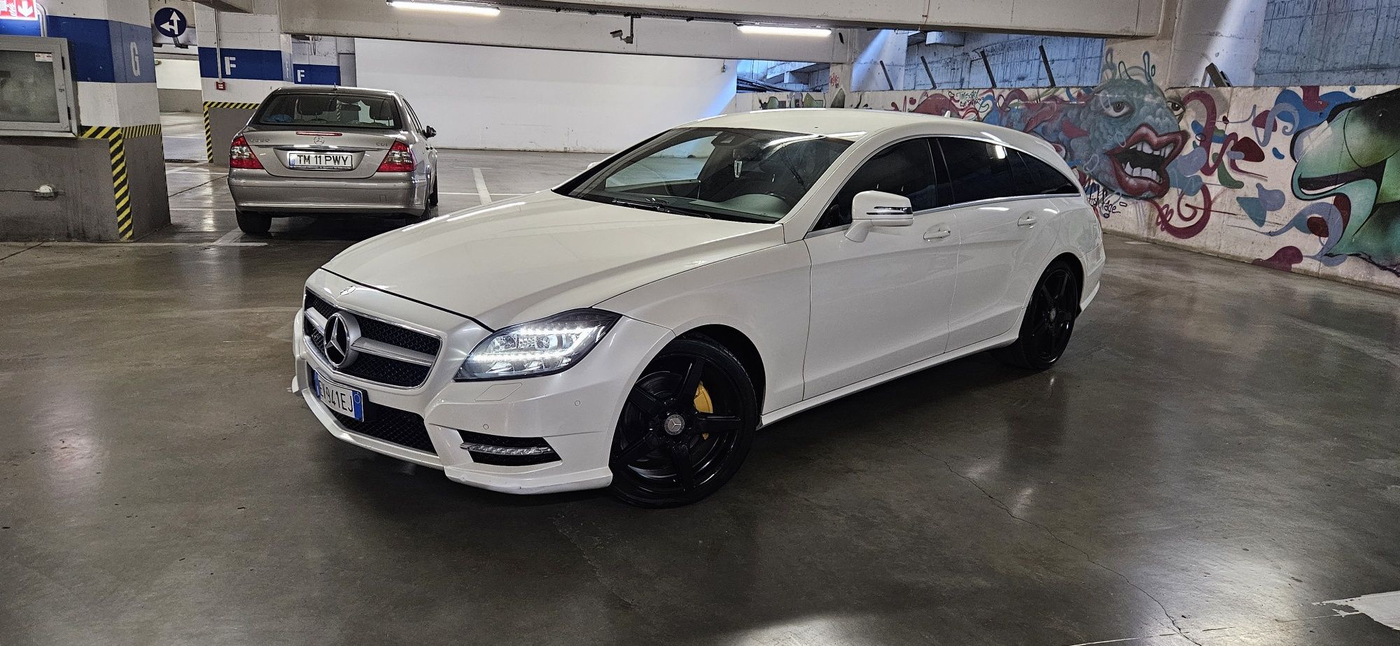 Vand Mercedes CLS 250, diesel, an 2015, Packet AMG, 4 MATIC ,Alb Perla