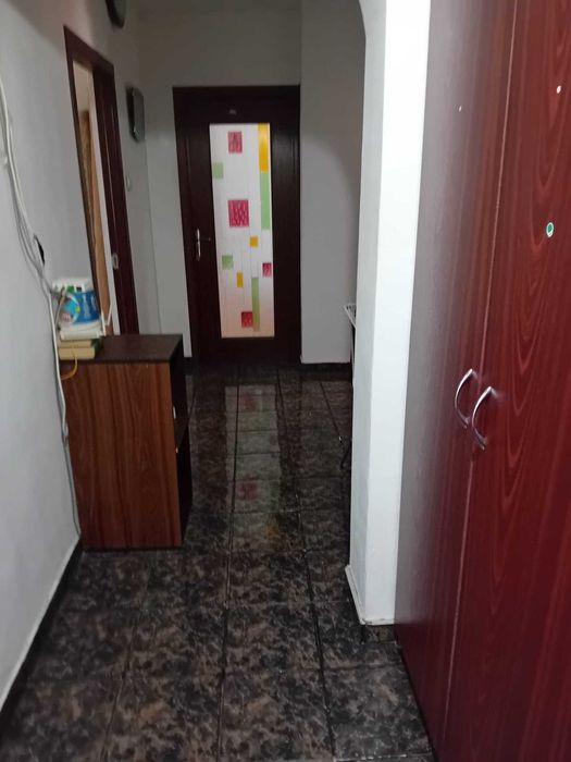 inchiriere camera in apartament cu 4 camere