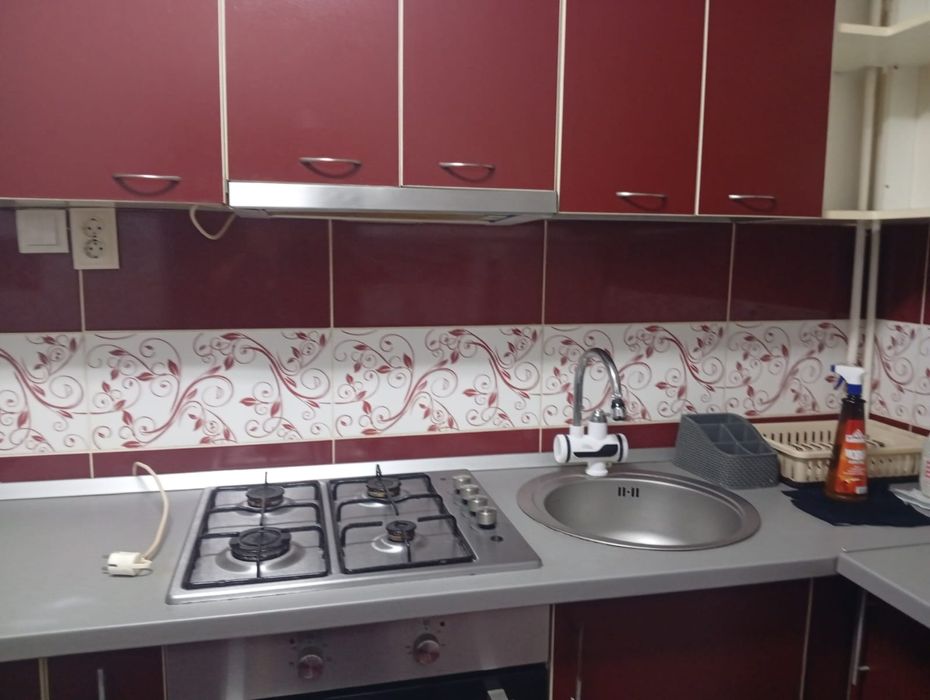 Vând Garsonieră Laminorului