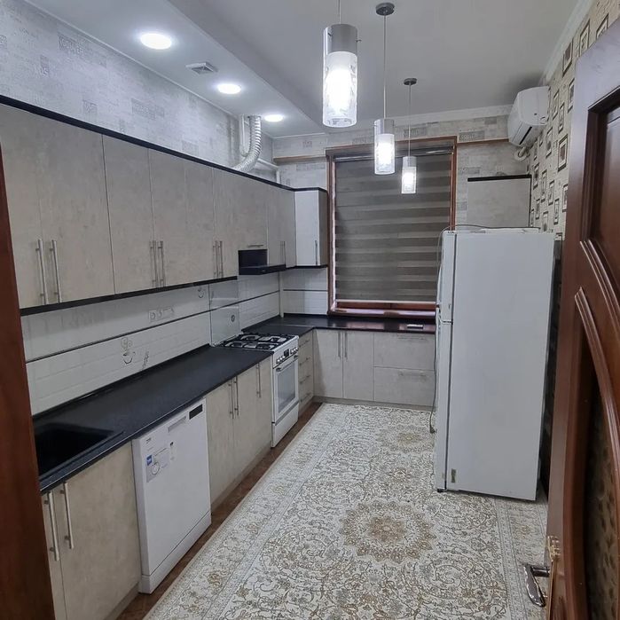 3 honali kvartira sotiladi srochna