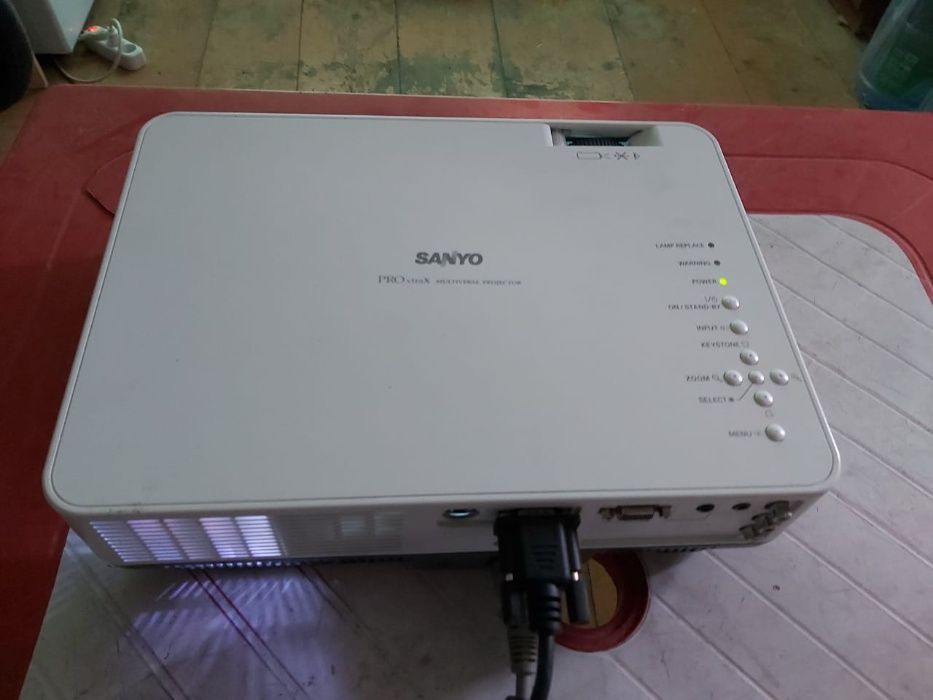 Проектор Sanyo PLC-XW55A есть 2шт